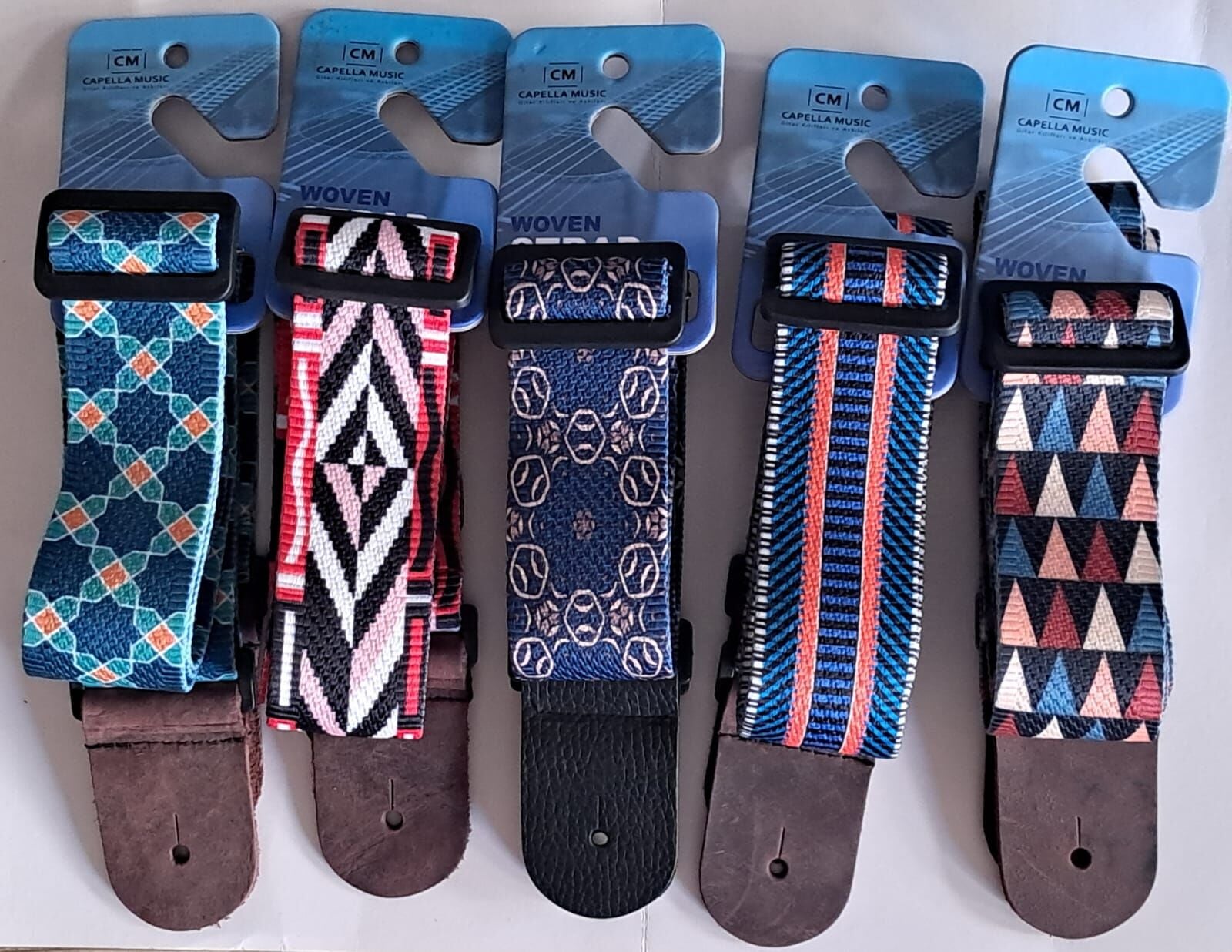 CAPELLA CM100 DOKUMA GİTAR ASKISI PROFESYONEL DESENLİ DERİ BAŞLIKLI